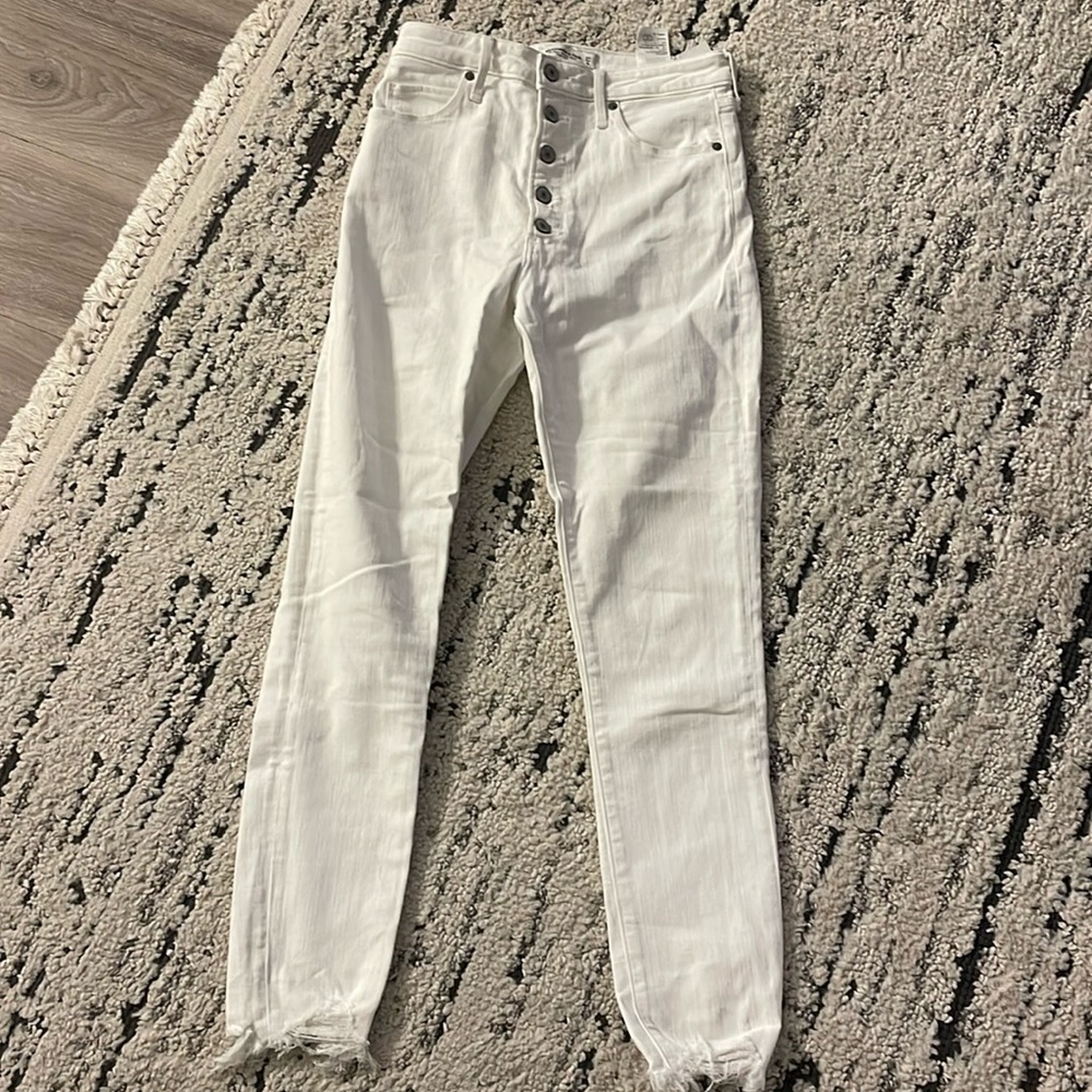 Abercrombie white skinny jeans